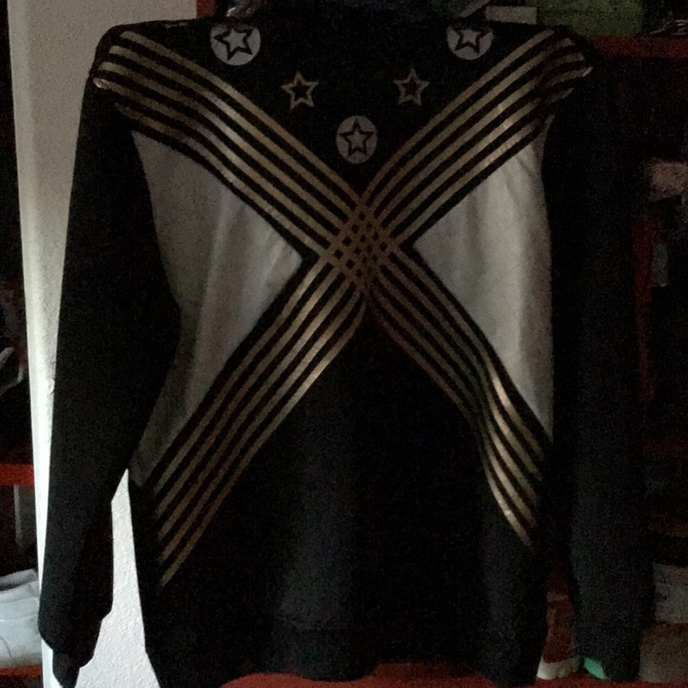 White black and gold sweatshirt
